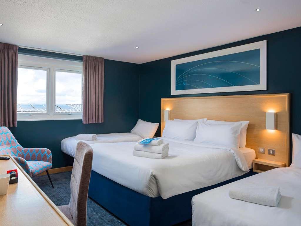 Travelodge Reading Whitley Стая снимка